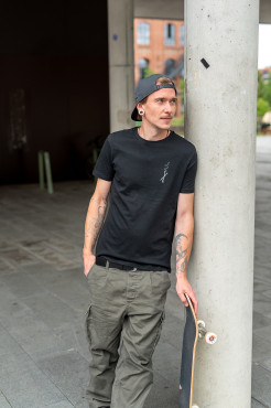 Janina Lorey Herren T-Shirt Black